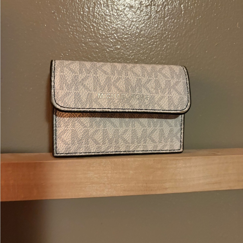 Michael Kors White and Gray Monogram Wallet